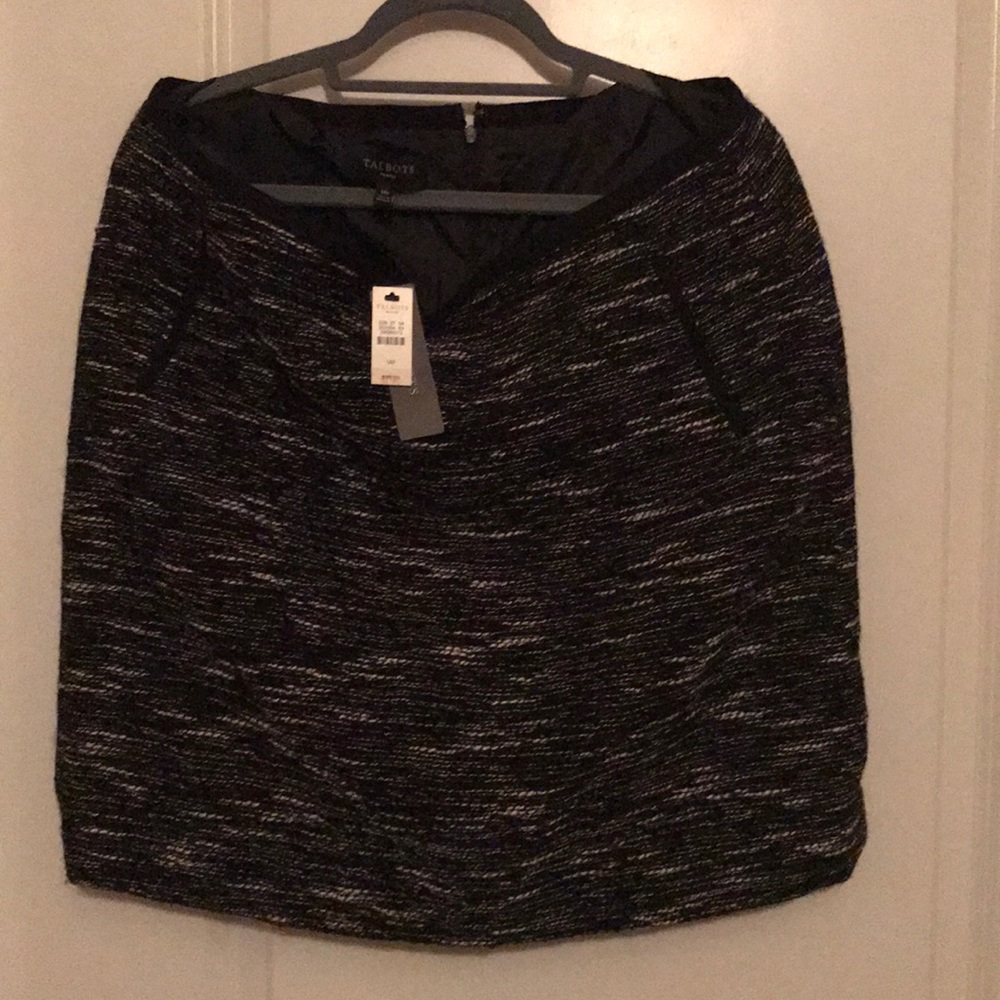 Brand new Skirt with pocket